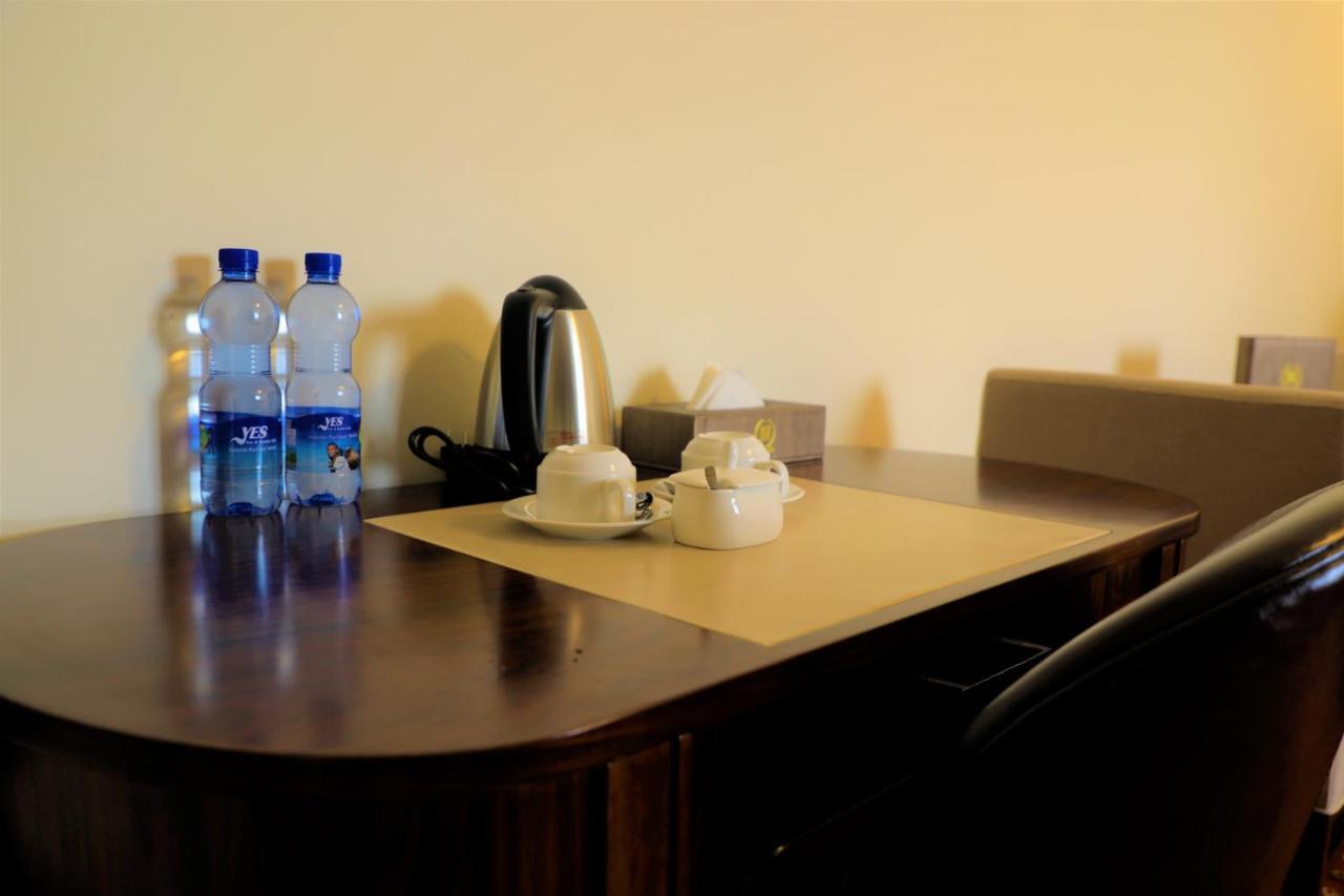 Tewodros Belay International Hotel Lege T'afo エクステリア 写真