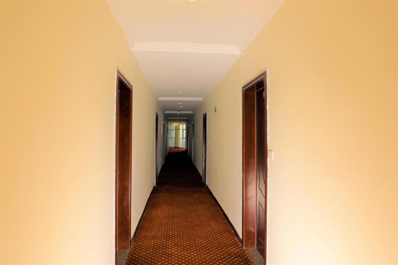 Tewodros Belay International Hotel Lege T'afo エクステリア 写真