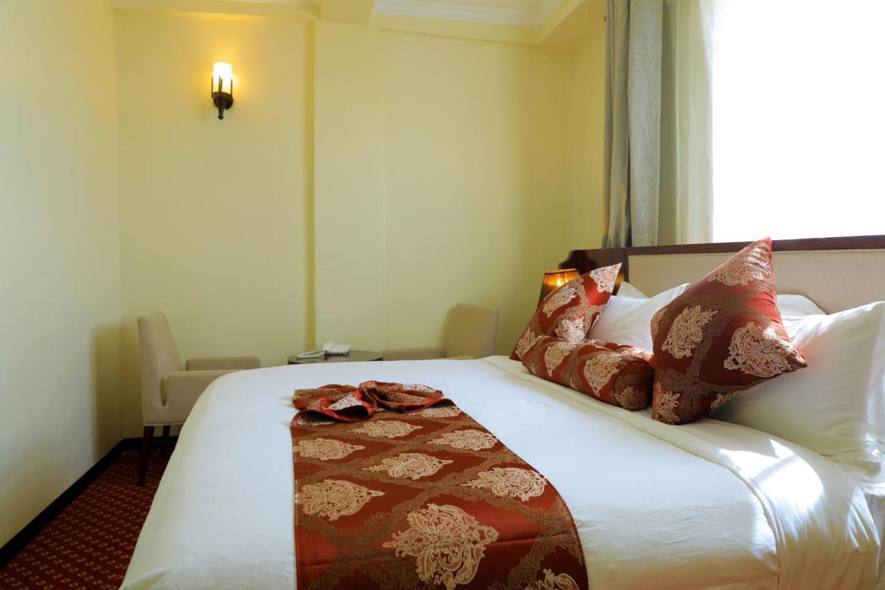 Tewodros Belay International Hotel Lege T'afo エクステリア 写真